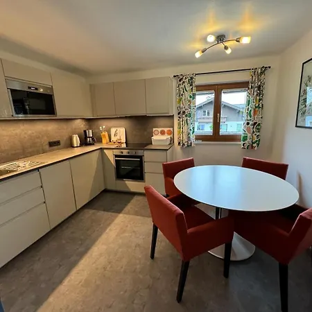 Haus Vera Lägenhet Zell am See